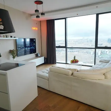 Lux Residance 40th Floor, Sound System, 65 Inch Tv *